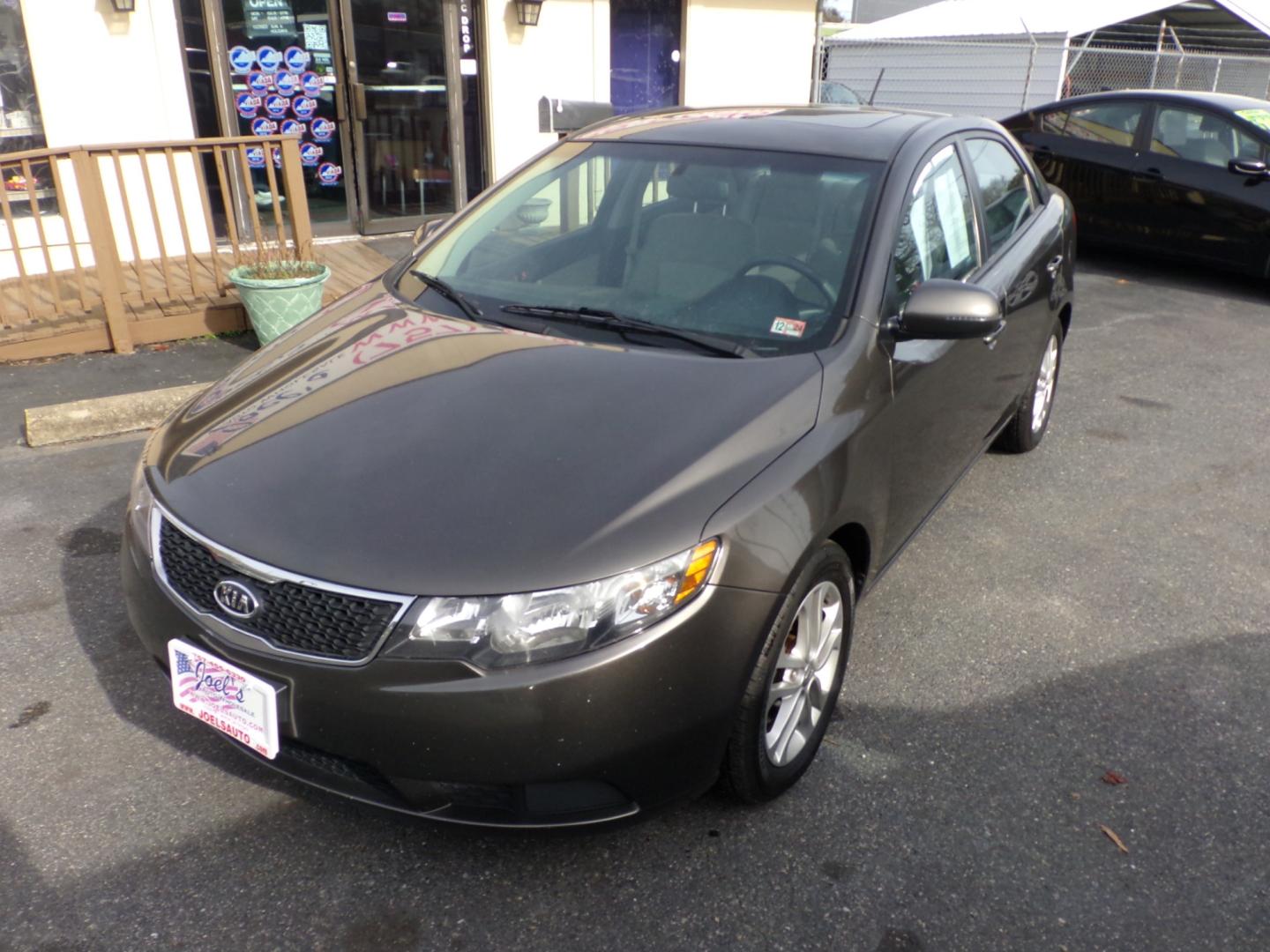 2011 Gray Kia Forte (KNAFU4A28B5) , located at 5700 Curlew Drive, Norfolk, VA, 23502, (757) 455-6330, 36.841885, -76.209412 - Photo#5